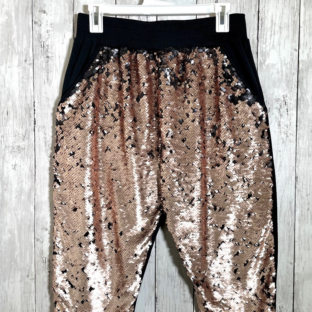 Zumba Glitz & Glam Sweatpants - Size Marvelous Medium - Color Bold Black